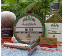 Moonstomp Shop vente savons à raser et aftershave Stirling Soap bayrum. Lames perma sharp et rasoir merkur