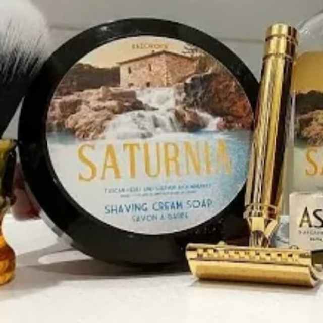 Savon à raser razorock Saturnia notes aquatiques